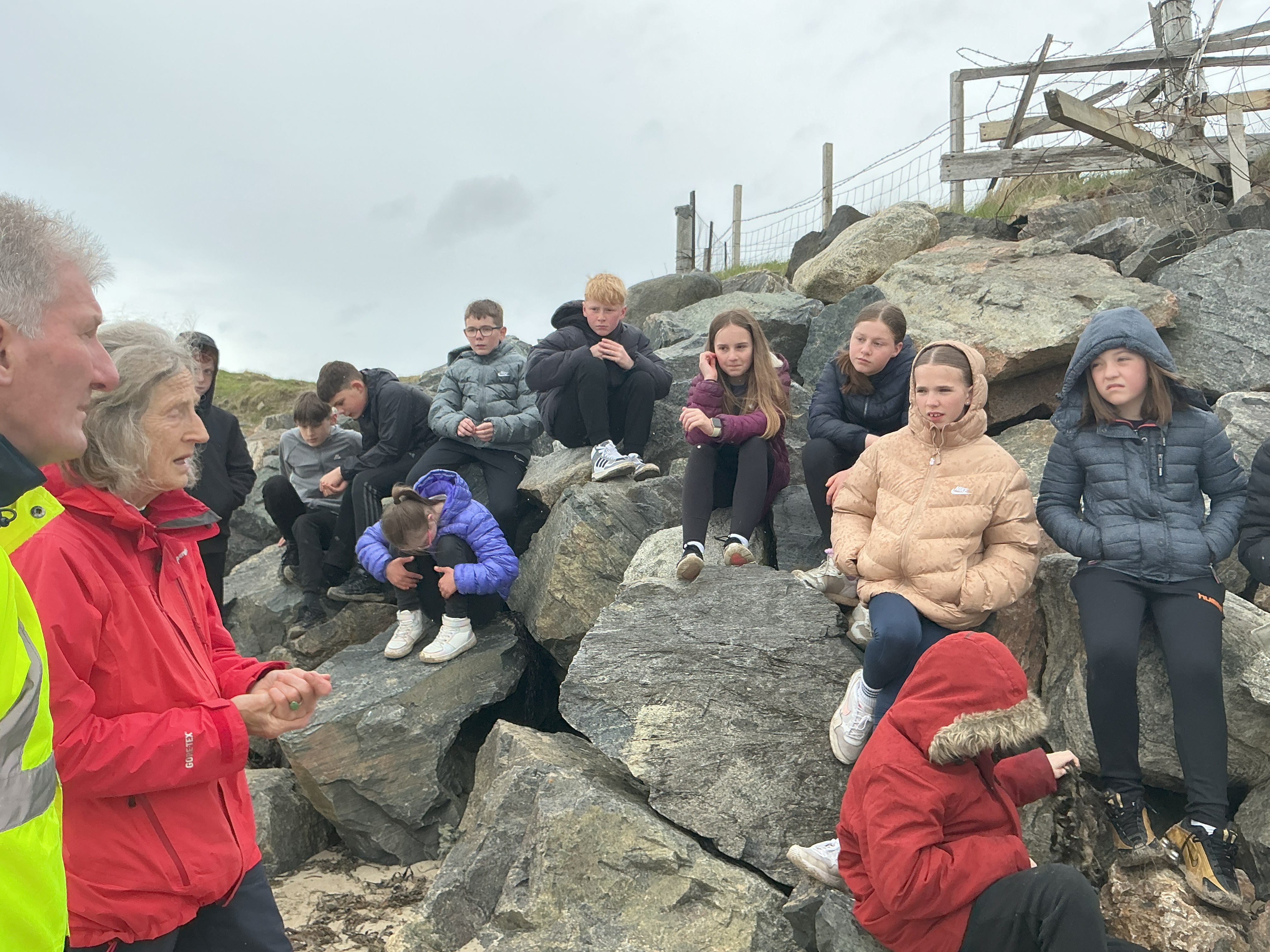 Back Primary School pupils on Gress Beach